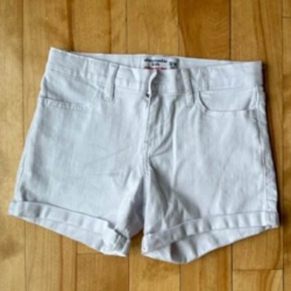abercrombie kids Mid-Rise Midi Short White Denim size 13/14 - Picture 1 of 3